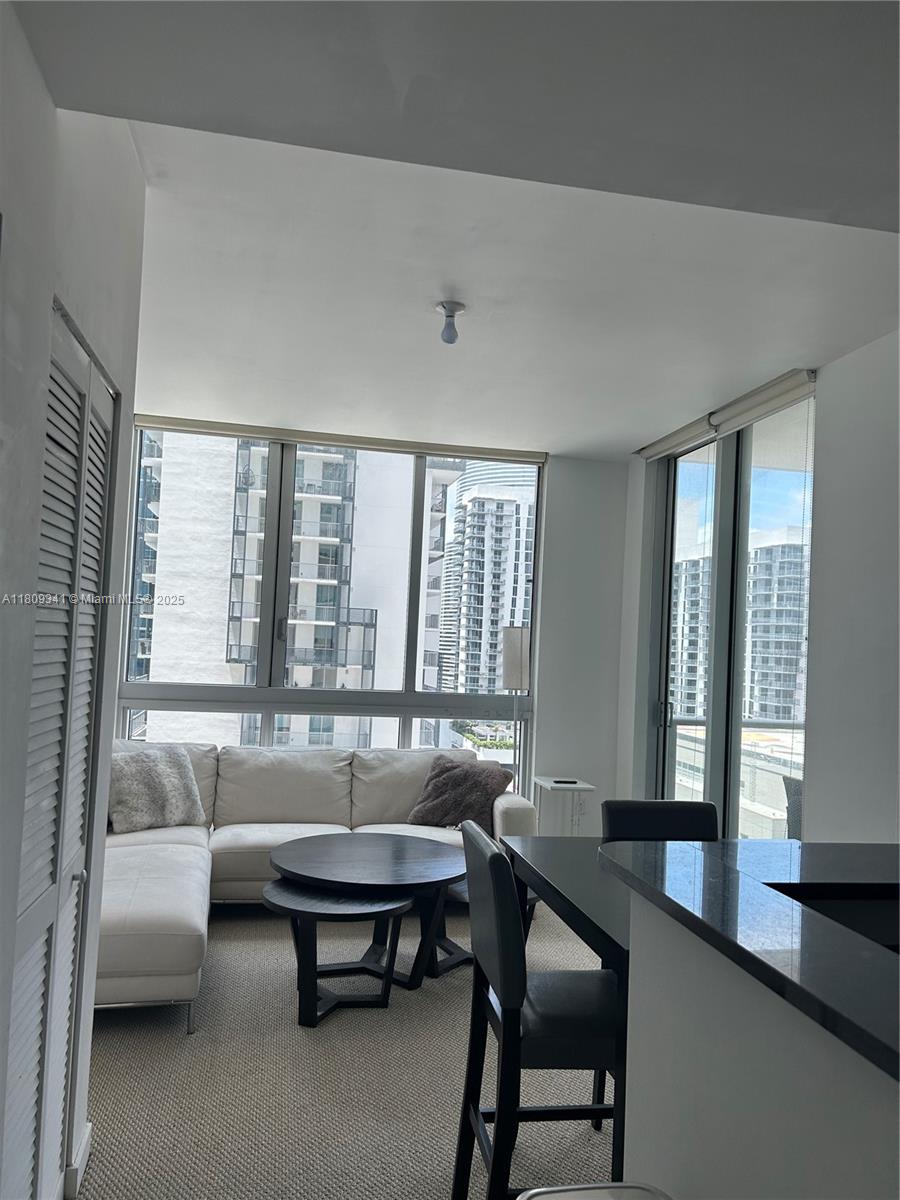 300 S Biscayne Blvd T-2011