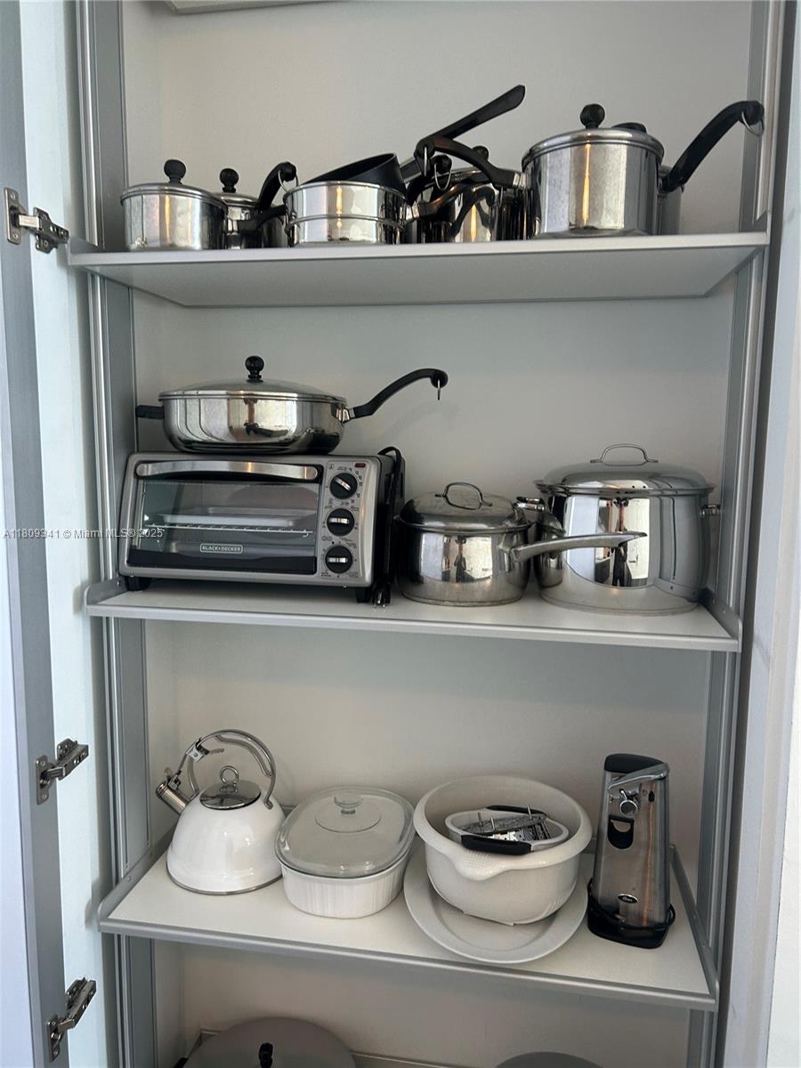 300 S Biscayne Blvd T-2011