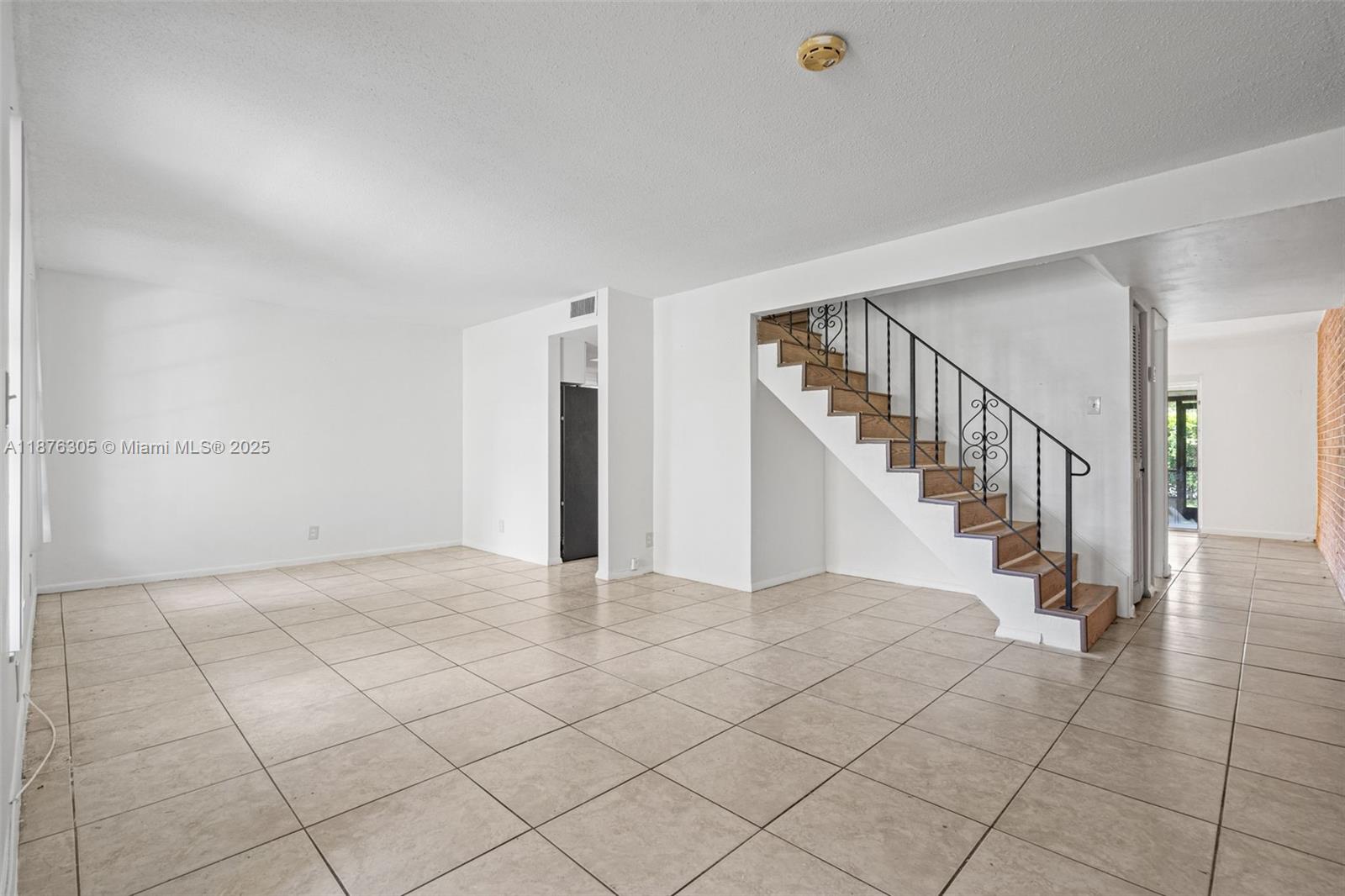 COLONIES TWO CONDO - Residential