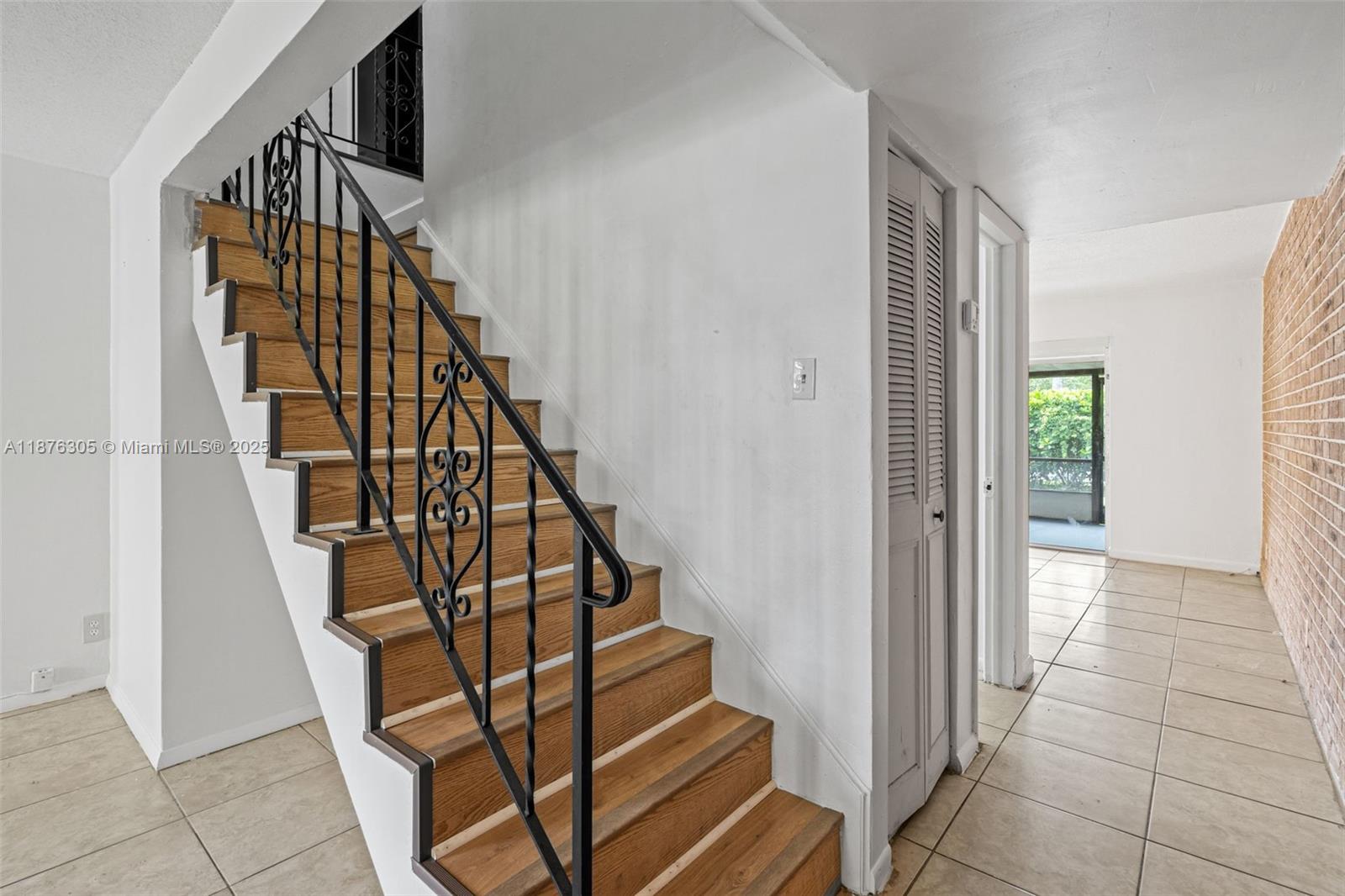 COLONIES TWO CONDO - Residential