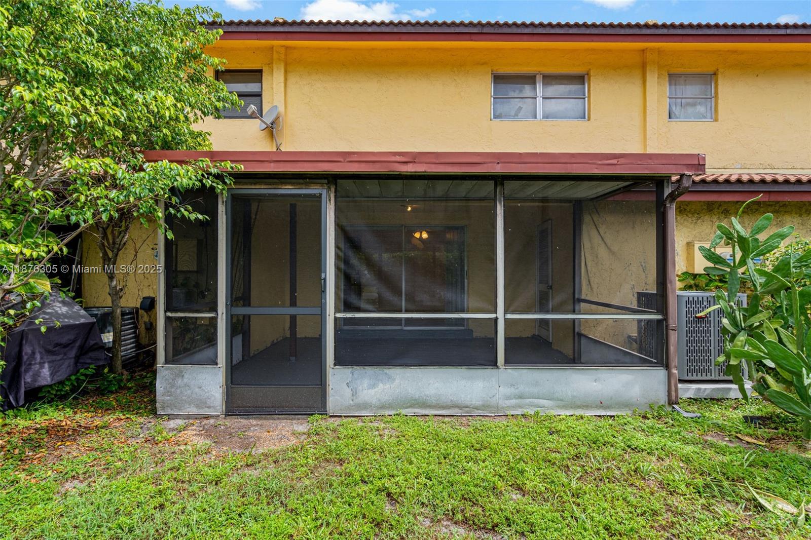 COLONIES TWO CONDO - Residential