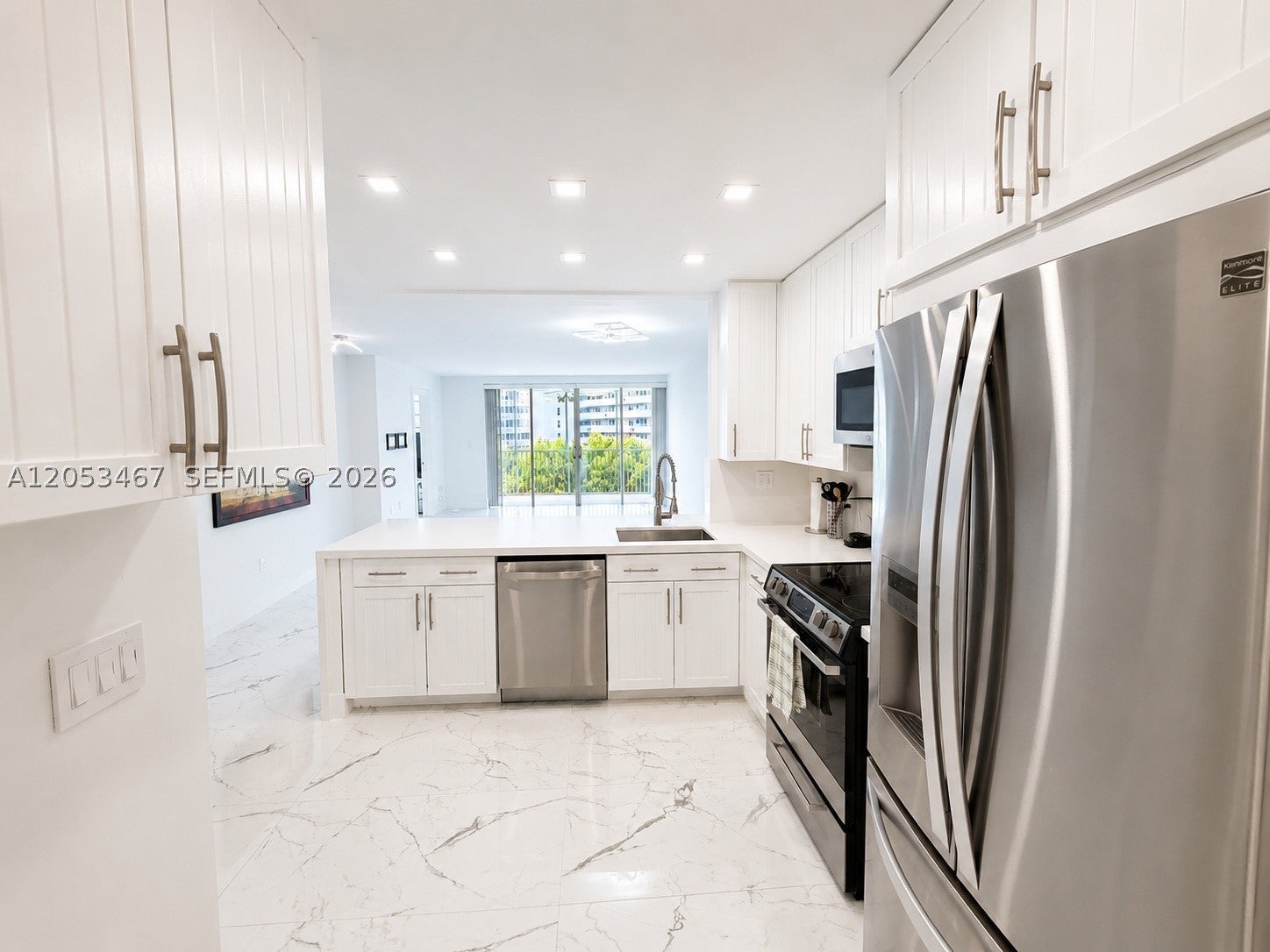 1750 NE 191st St 605-1