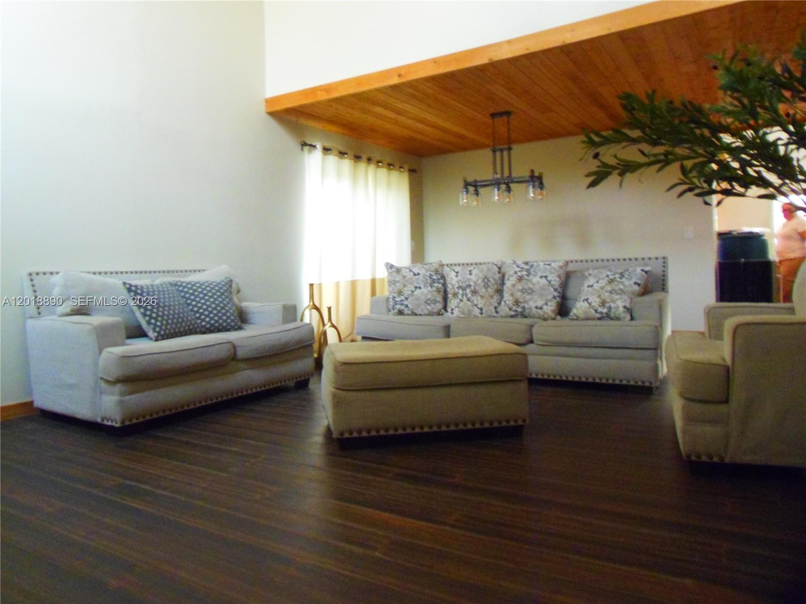 HOLIDAY SPRINGS VILLAGE S - Residential