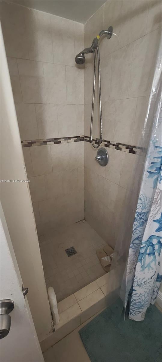 SUNSET VILLAS NO 3 CONDO - Residential