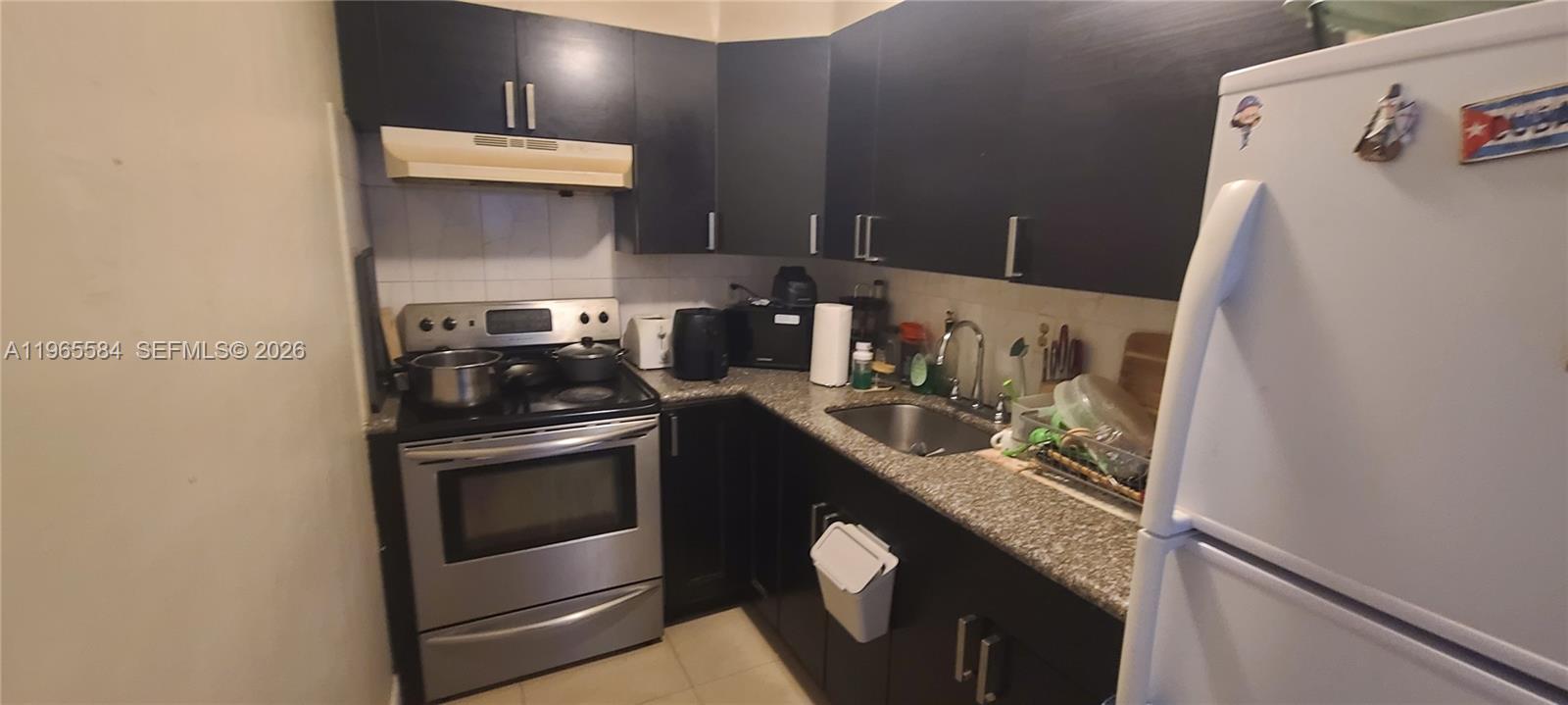 SUNSET VILLAS NO 3 CONDO - Residential