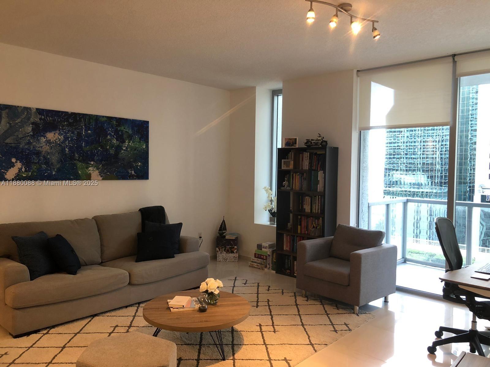 1050 Brickell Ave 1510