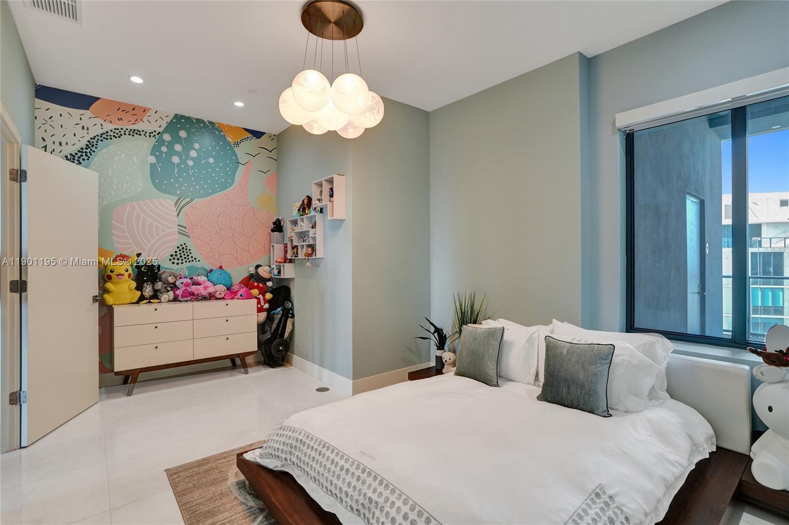 ONE PARAISO CONDO - Residential