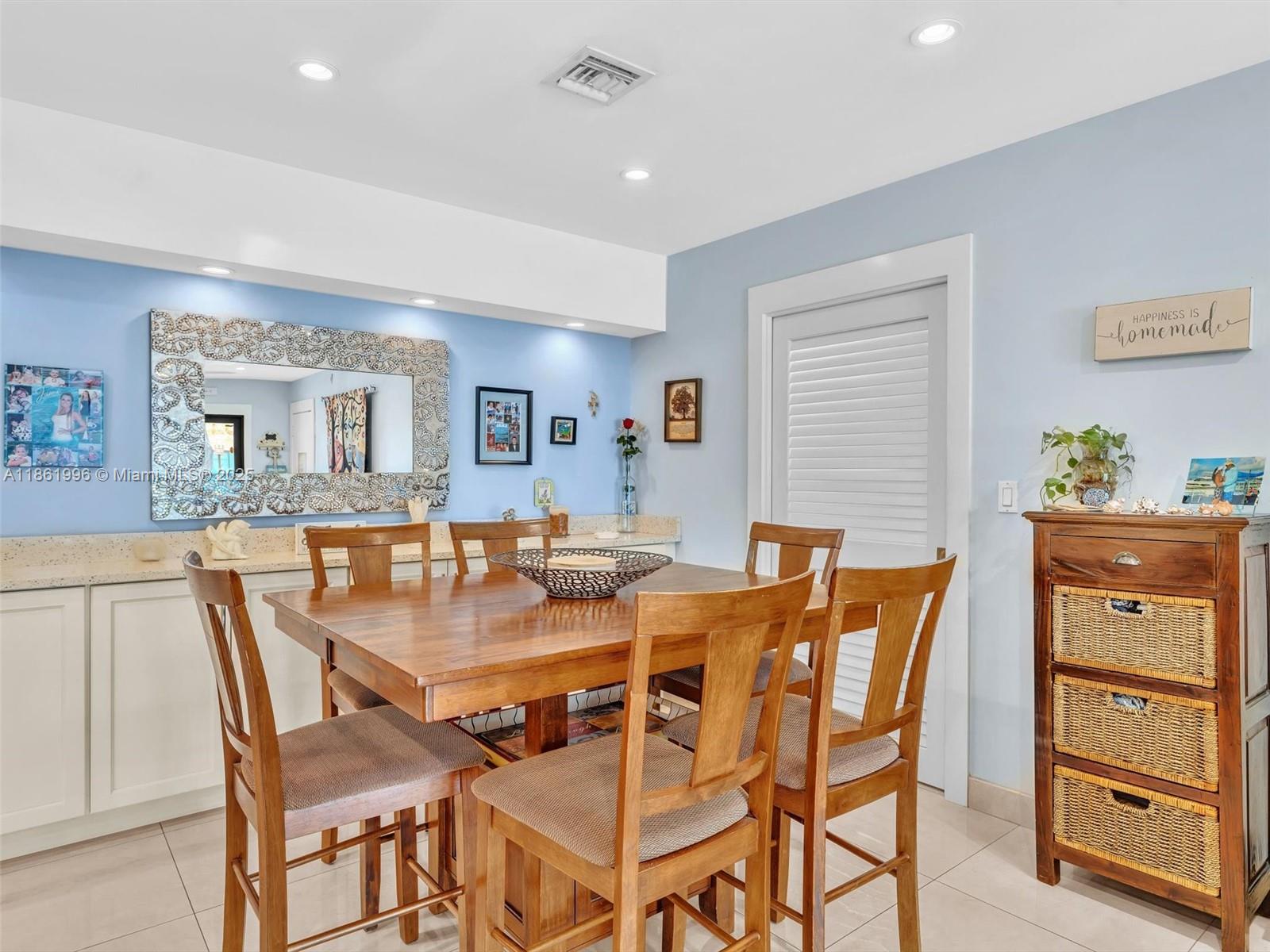 CYPRESS CLUB CONDO - Residential