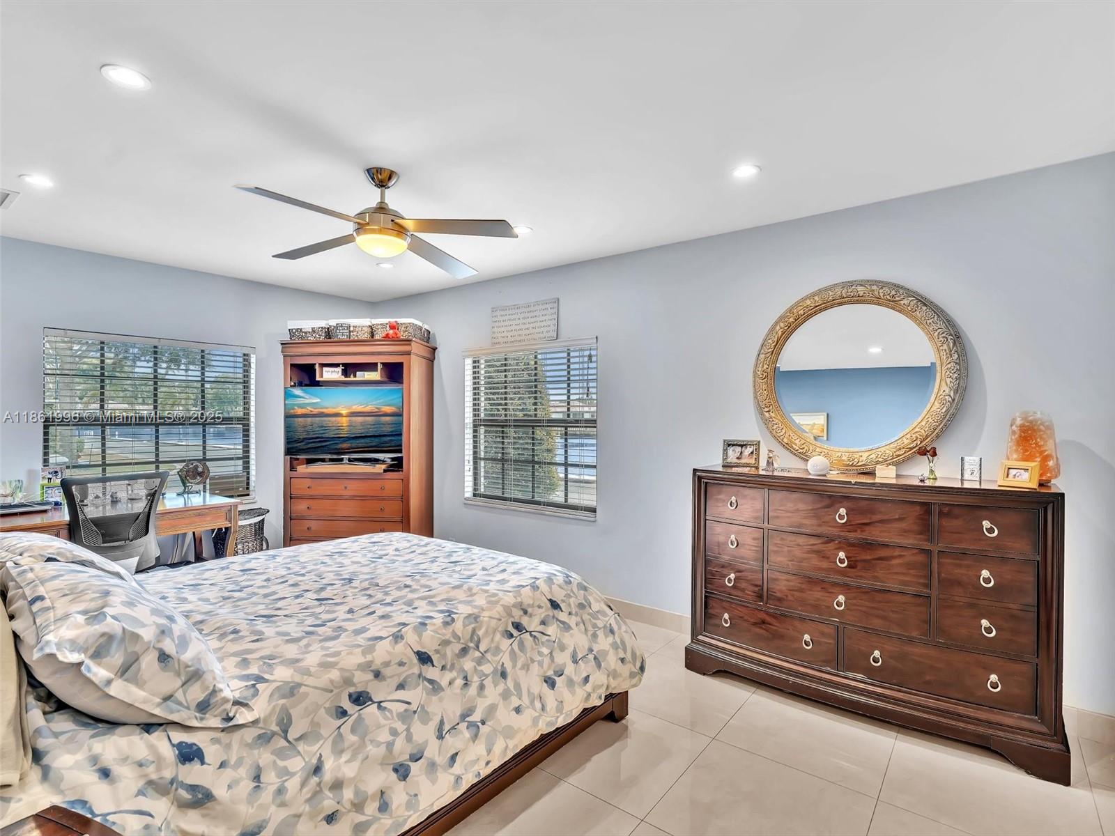 CYPRESS CLUB CONDO - Residential