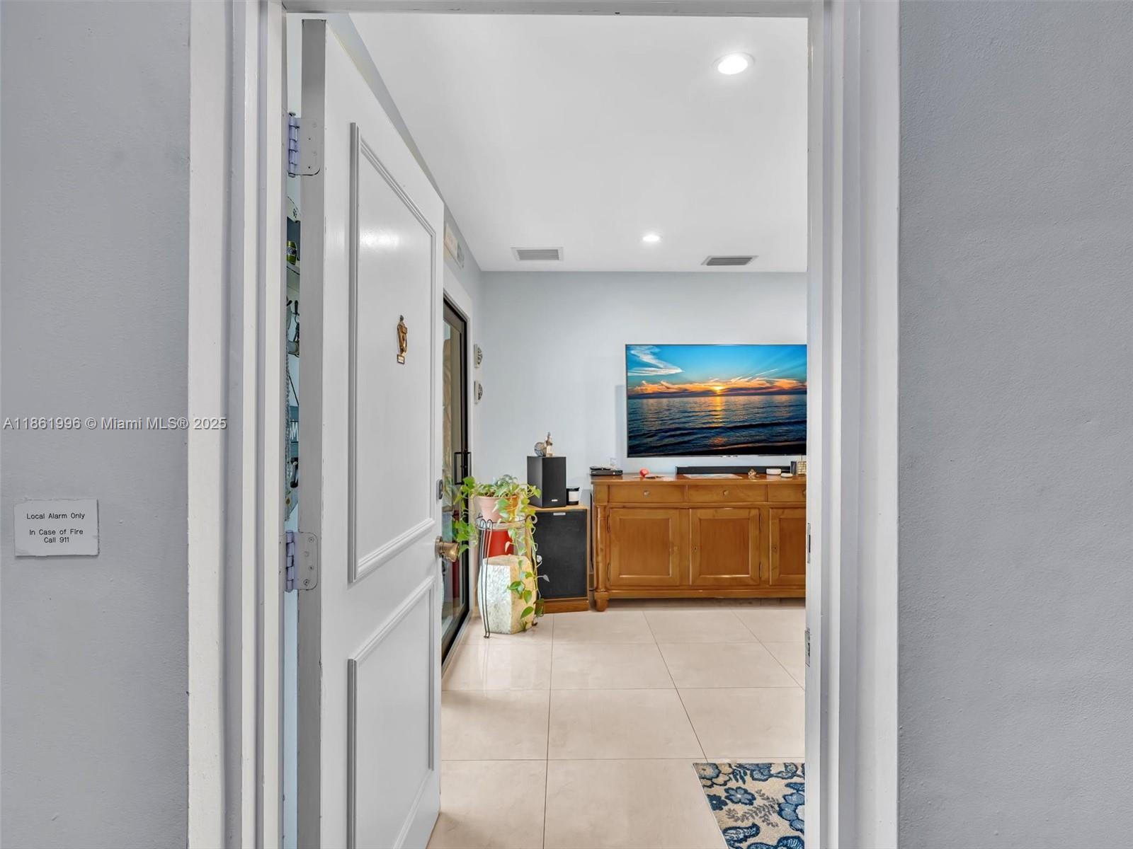 120 Cypress Club Dr 202