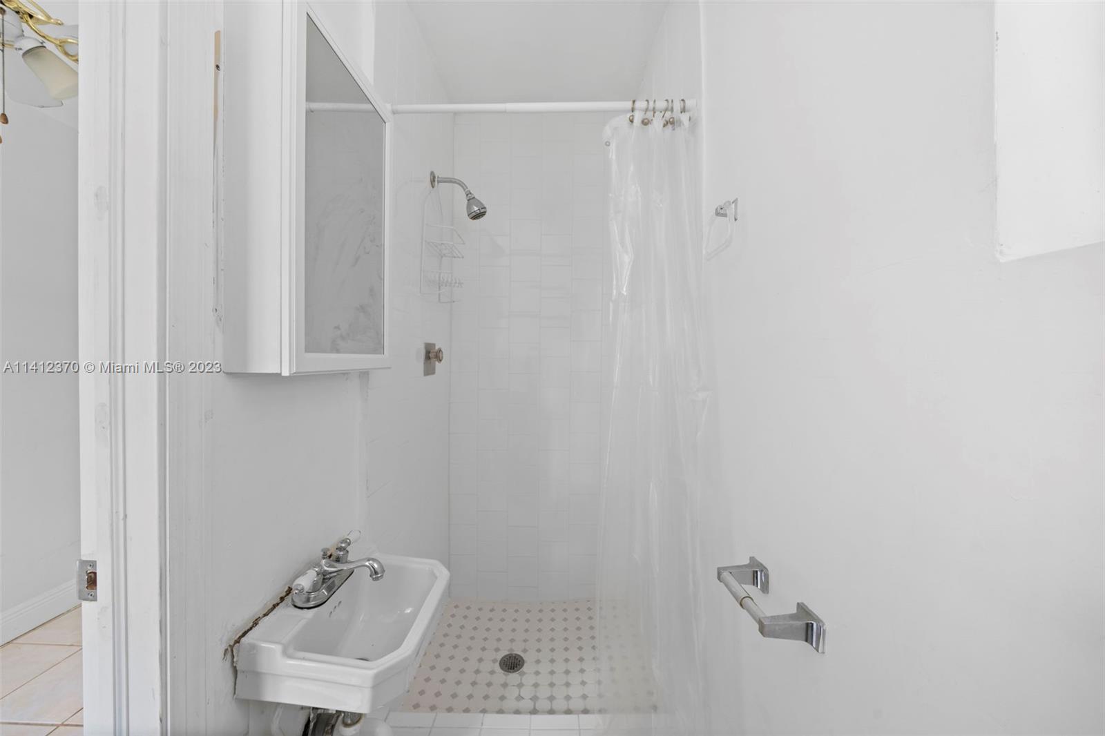 SYLVANIA HEIGHTS - Residential Lease