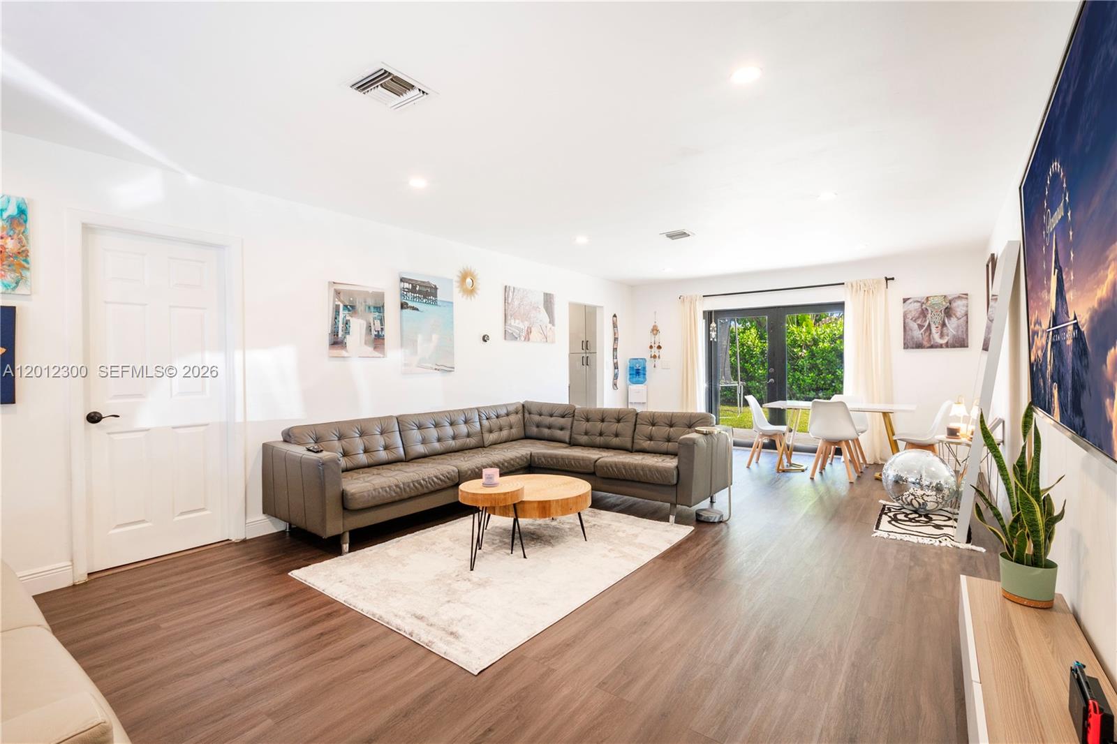 LINWOOD GARDENS NO 1 - Residential