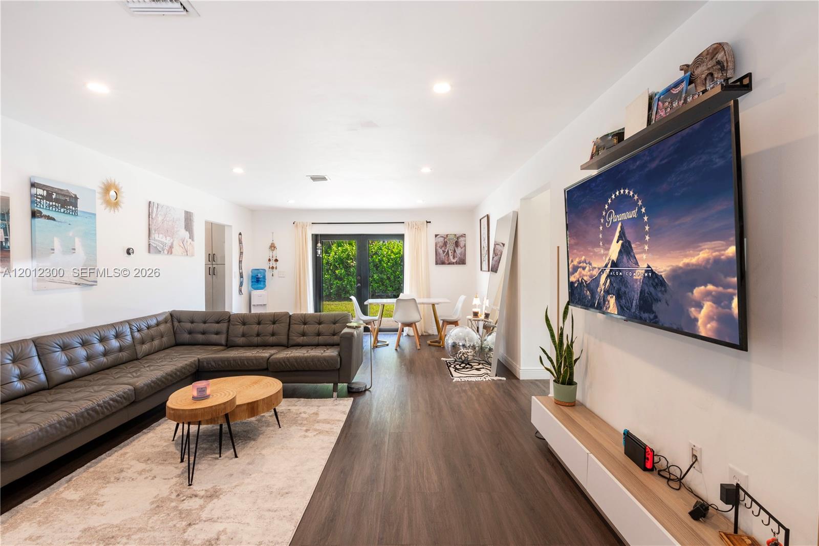 LINWOOD GARDENS NO 1 - Residential