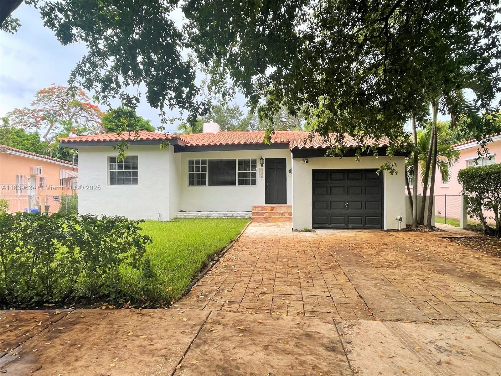 Cozy Coral Gables neighborhood, well kept Single family home for rent, 2 Bedroom, 1 Bathroom with one car
garage. Lots of space for entertaining. Hardwood and Tile floors throughout. Family room opens to large fenced in backyard, nice patio with built-in barbecue. Close to major highways, downtown Miami and Miami International Airport. Tenant pays Electric, Water and Coral Gables Waste collection fee, Landlord includes Lawn maintenance.