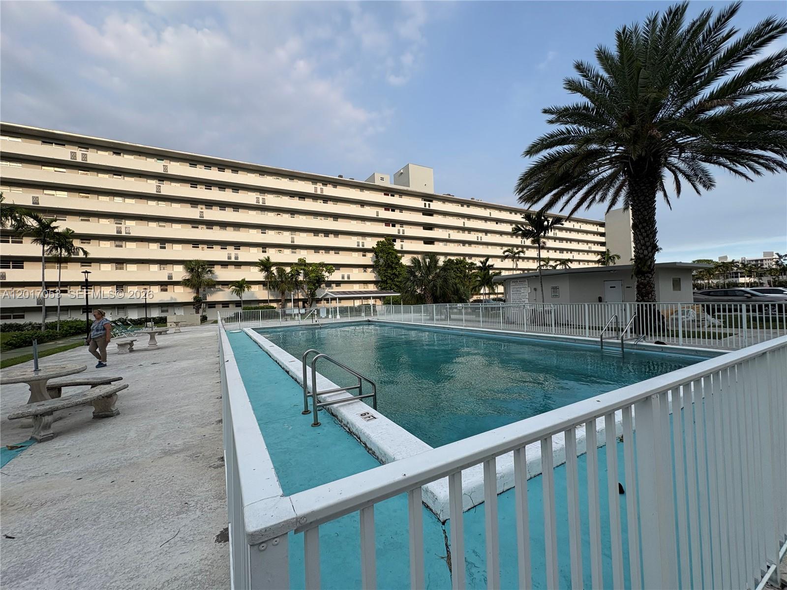 JADE WINDS GROUP - - Residential
