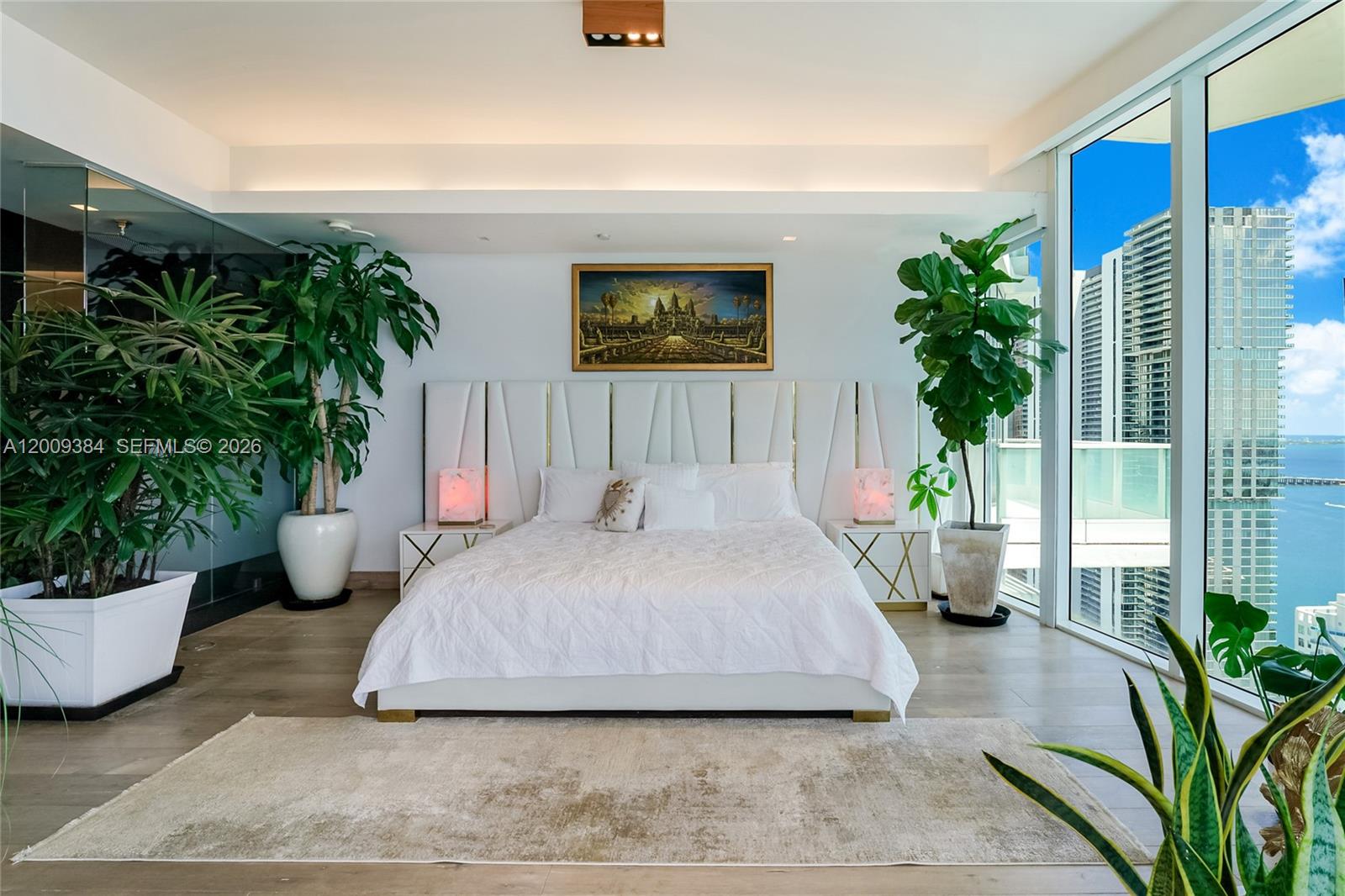 PARAMOUNT BAY CONDO - Residential