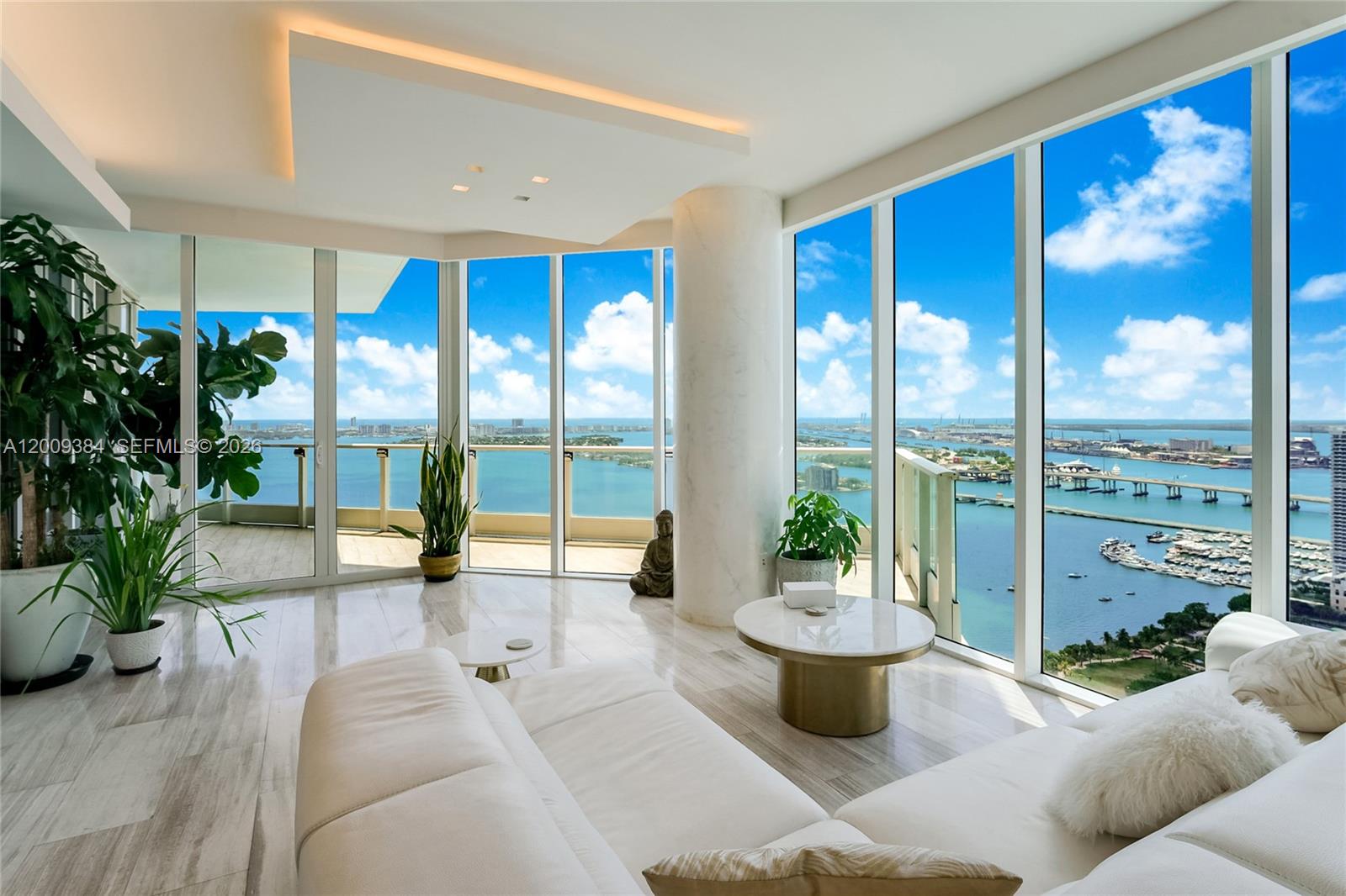 PARAMOUNT BAY CONDO - Residential