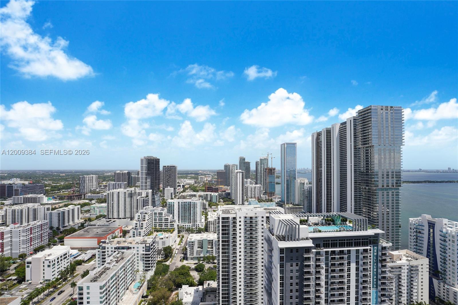 PARAMOUNT BAY CONDO - Residential