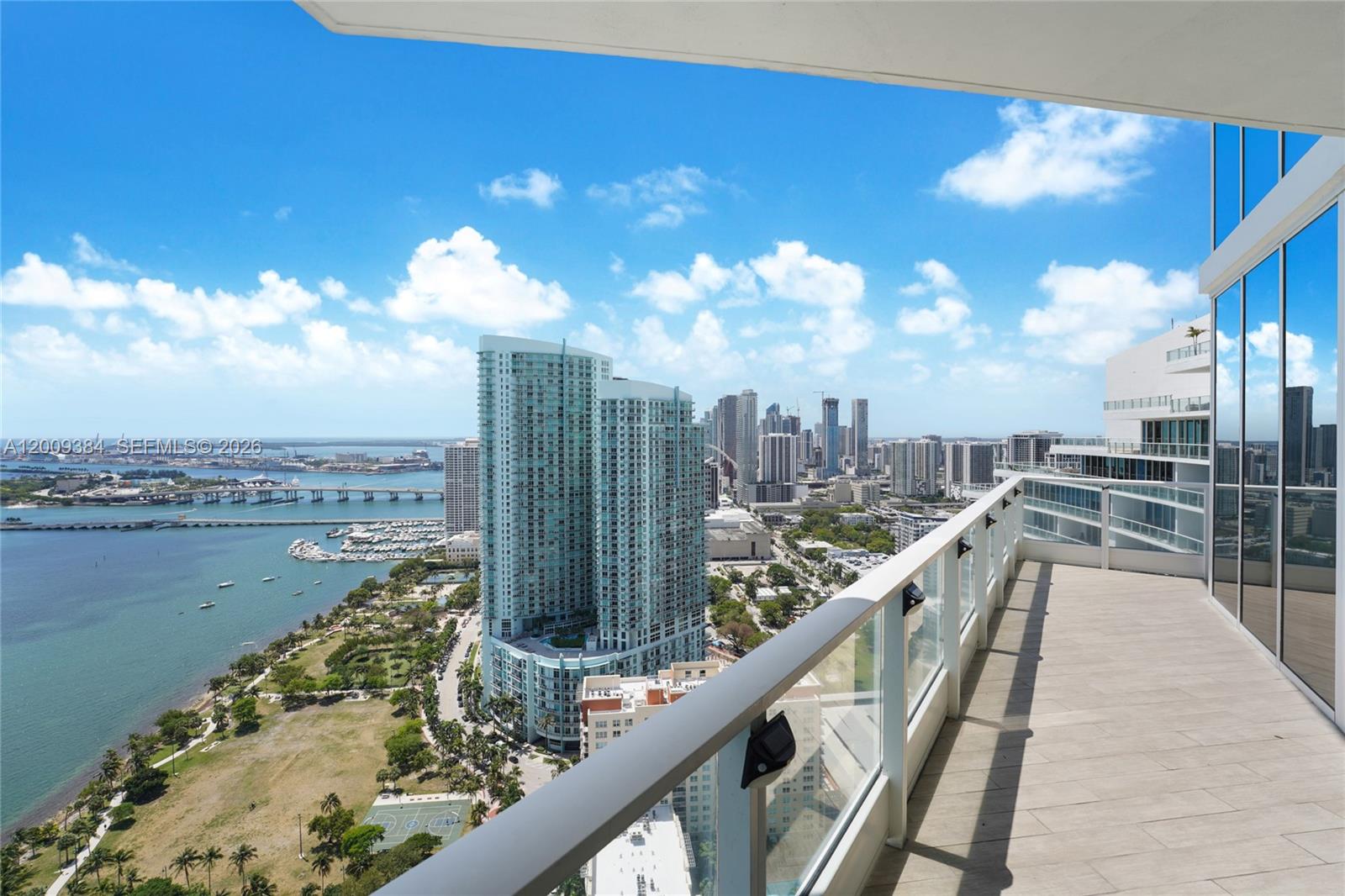 PARAMOUNT BAY CONDO - Residential