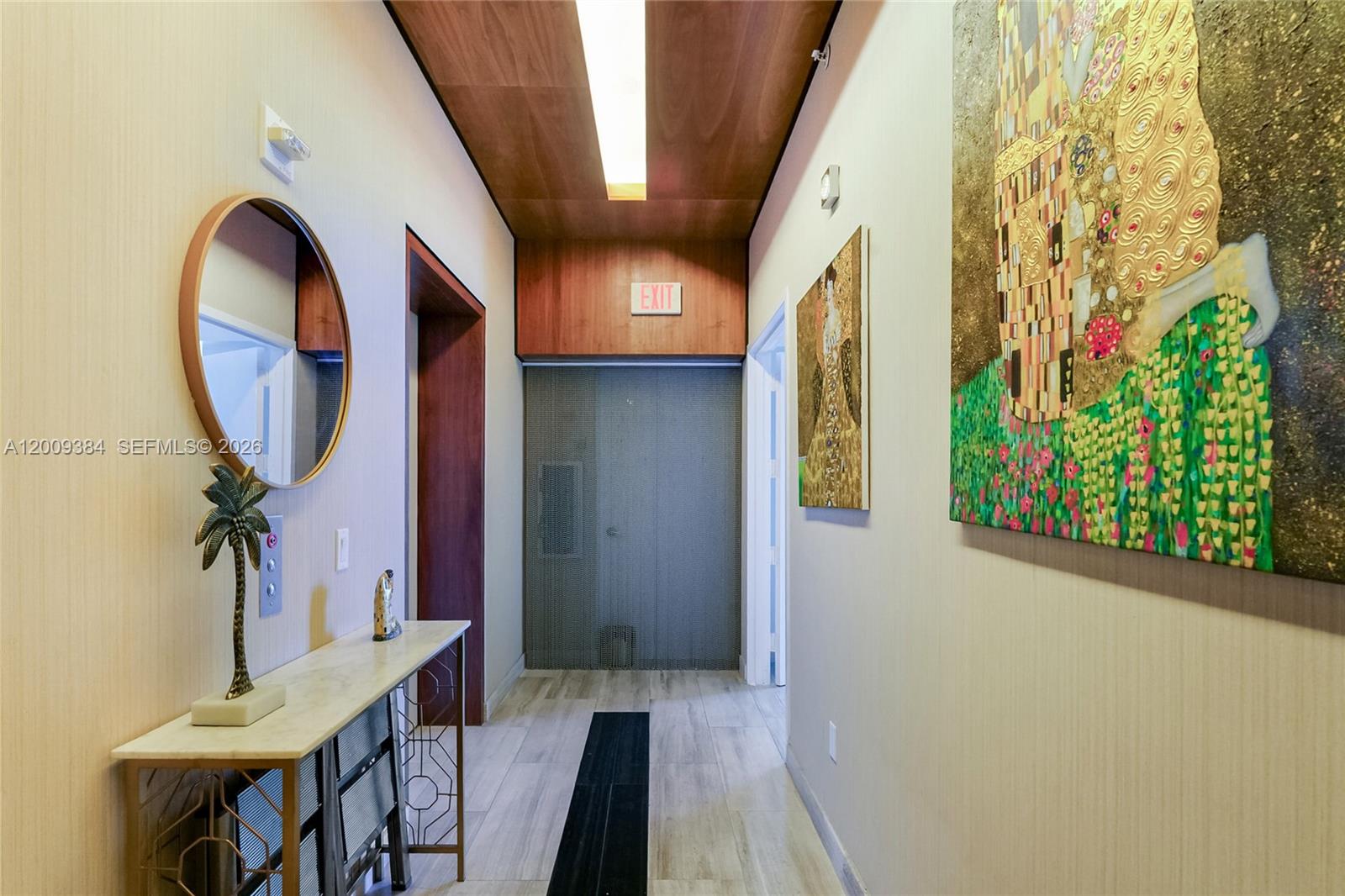 PARAMOUNT BAY CONDO - Residential