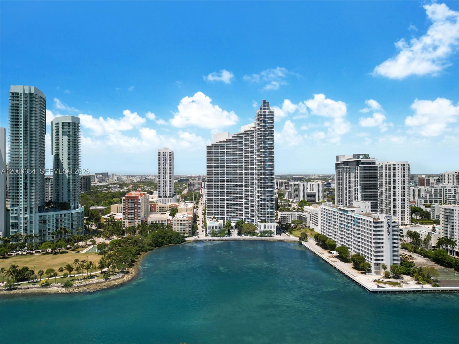 PARAMOUNT BAY CONDO - Residential