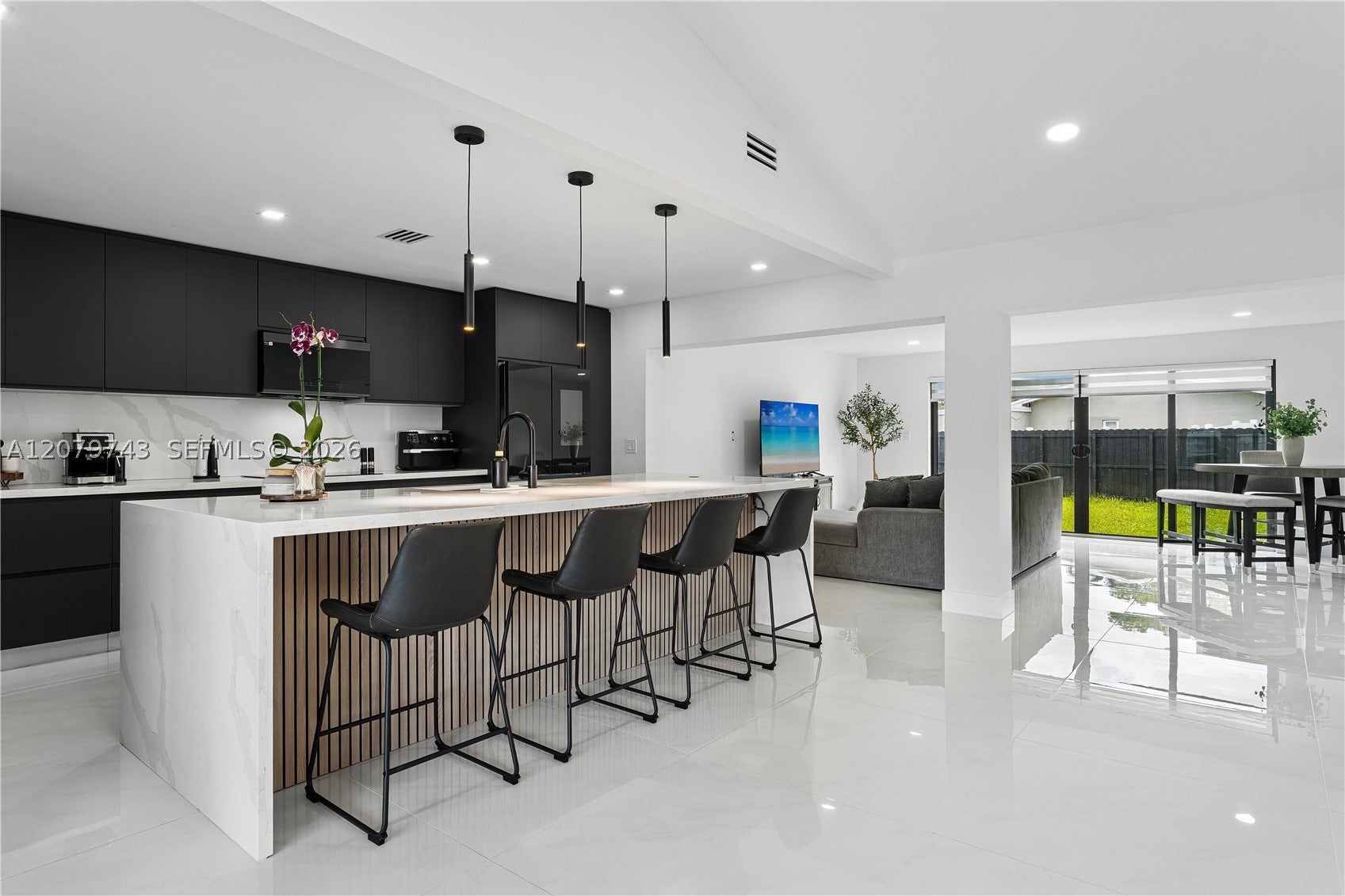 620 NW 98th Ave