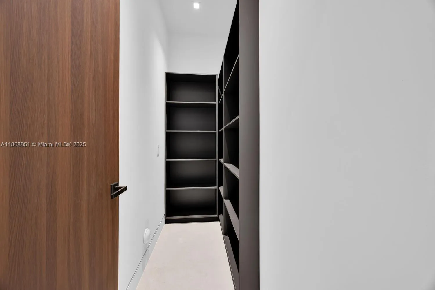 Miami, Florida 33134, United States, 5 Bedrooms Bedrooms, ,6 BathroomsBathrooms,Residential,Coming Soon,139608