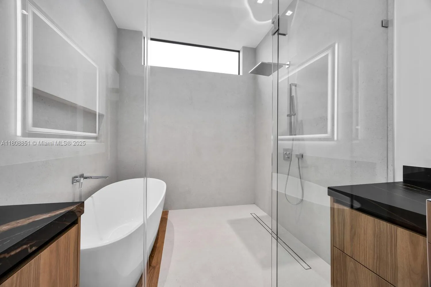 Miami, Florida 33134, United States, 5 Bedrooms Bedrooms, ,6 BathroomsBathrooms,Residential,Coming Soon,139608