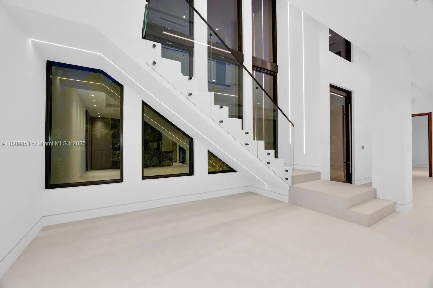 Miami, Florida 33134, United States, 5 Bedrooms Bedrooms, ,6 BathroomsBathrooms,Residential,Coming Soon,139608