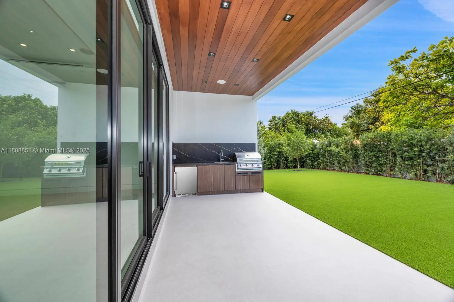 Miami, Florida 33134, United States, 5 Bedrooms Bedrooms, ,6 BathroomsBathrooms,Residential,Coming Soon,139608