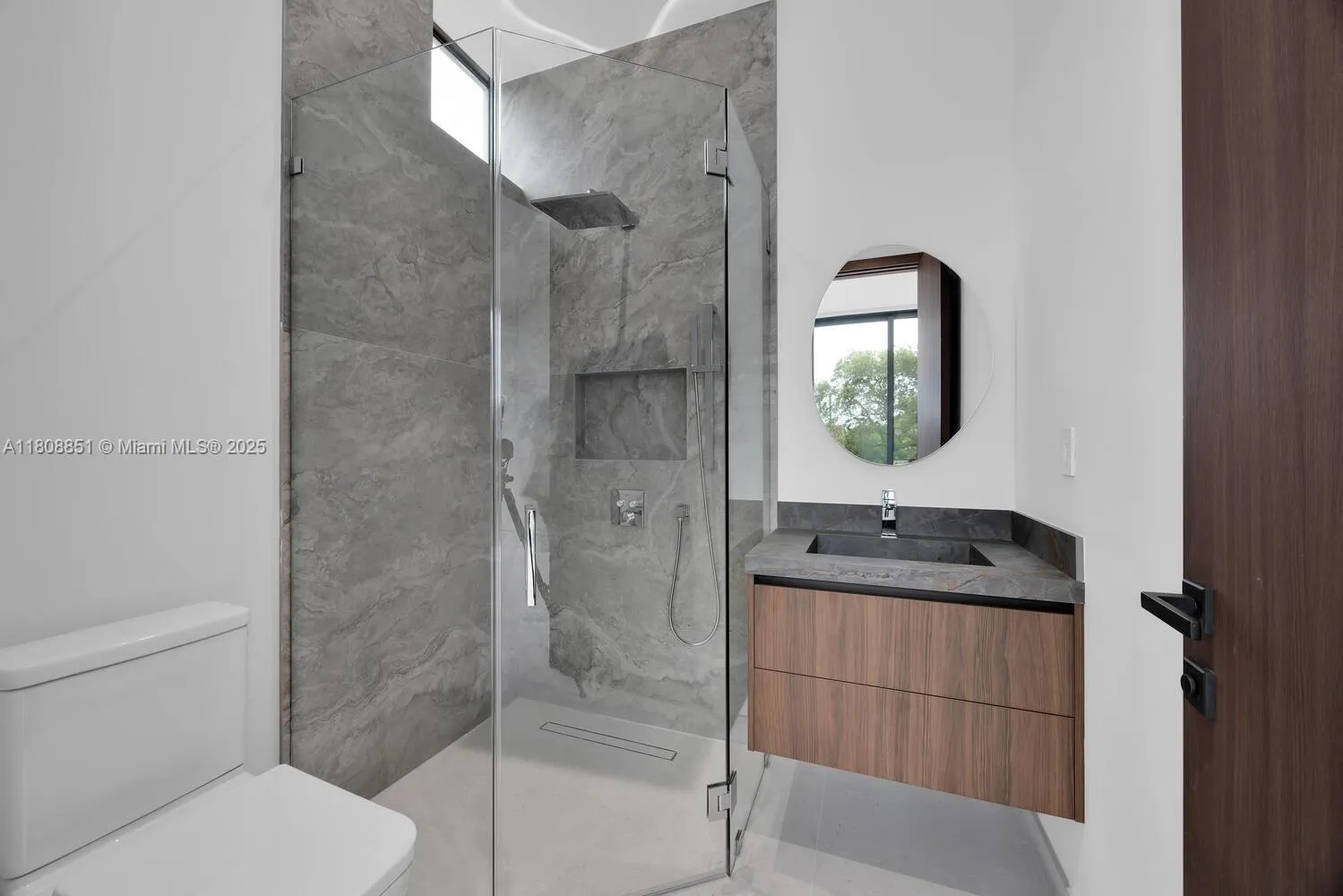 Miami, Florida 33134, United States, 5 Bedrooms Bedrooms, ,6 BathroomsBathrooms,Residential,Coming Soon,139608