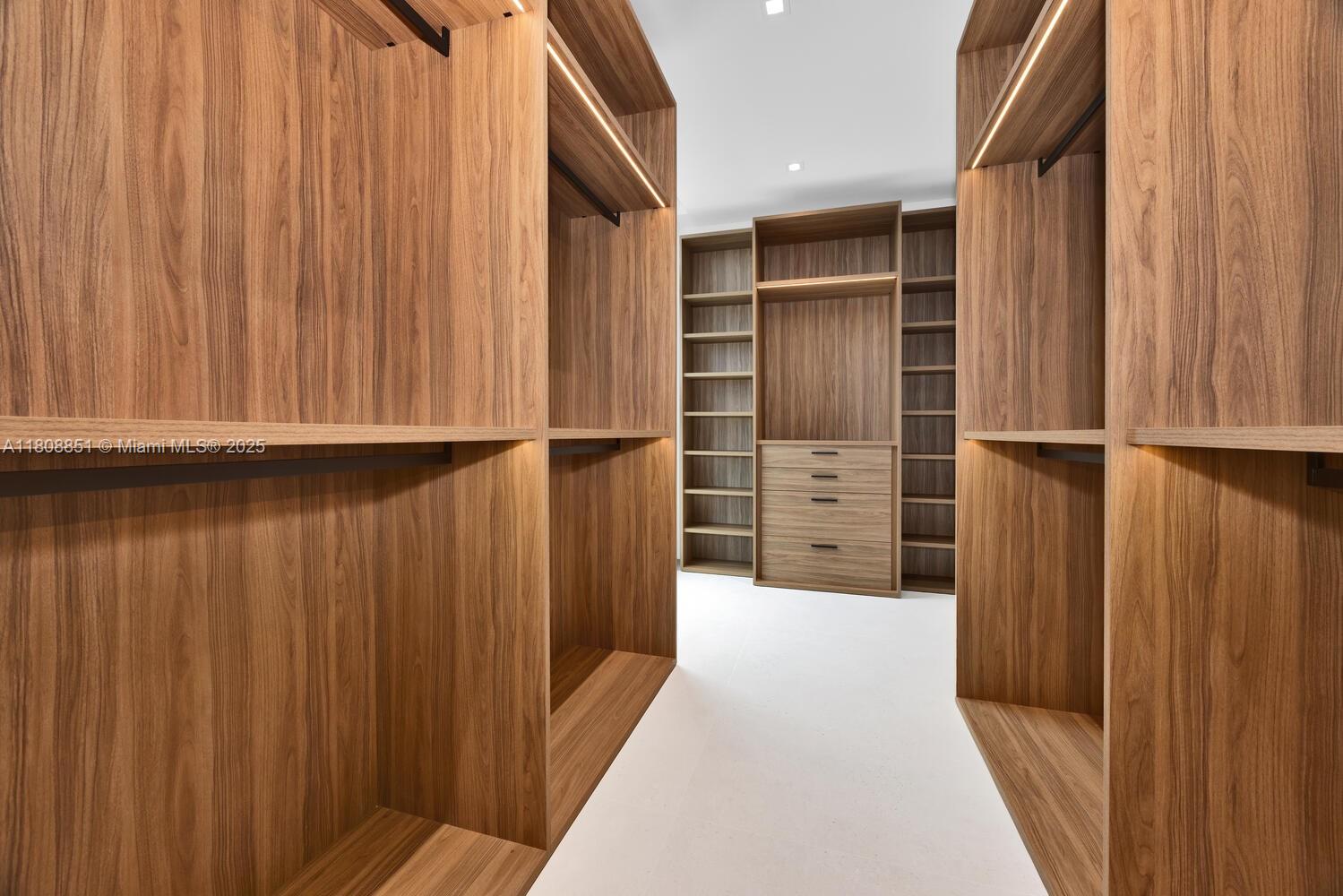CAMNER GABLES 1ST ADDN - Residential