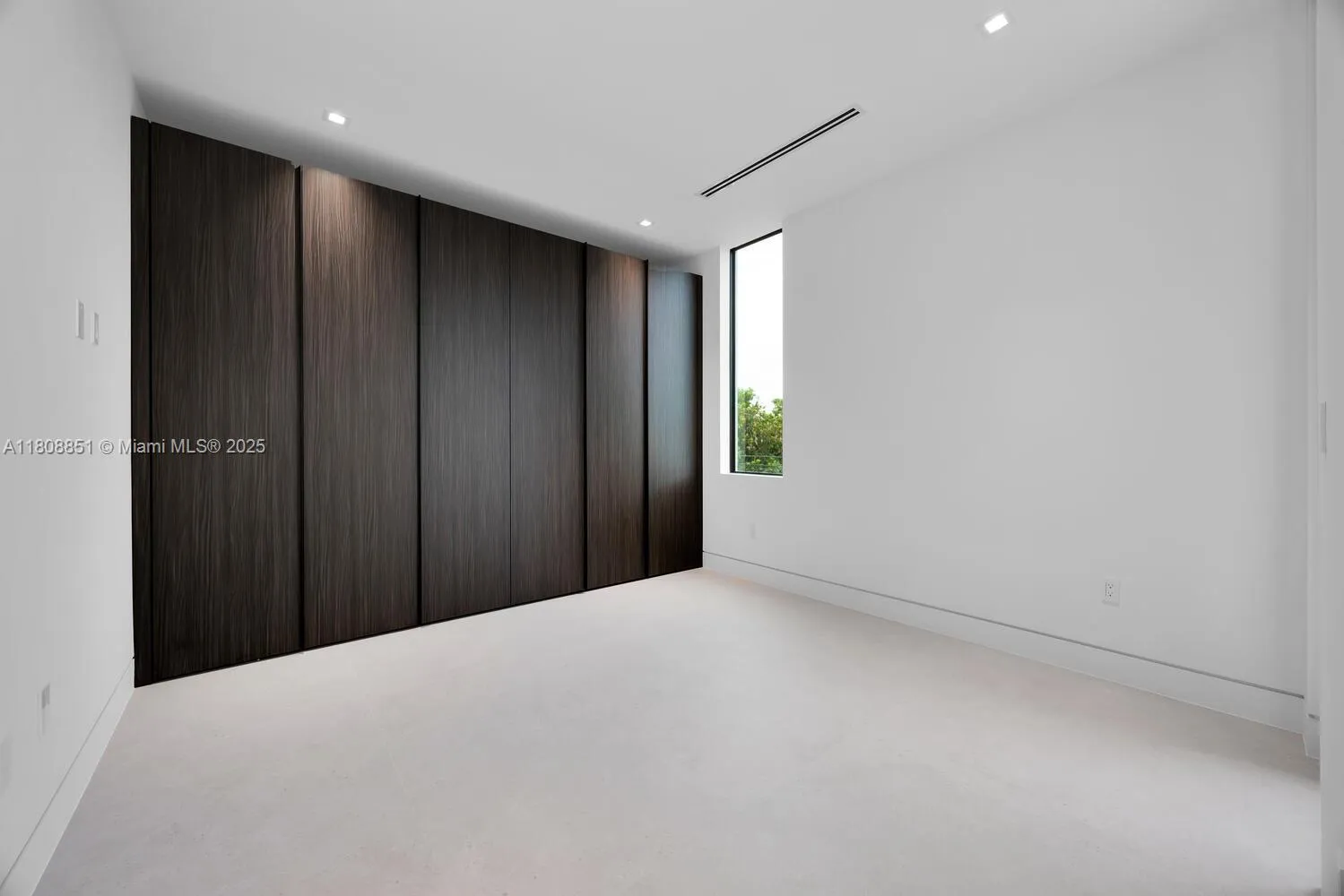 Miami, Florida 33134, United States, 5 Bedrooms Bedrooms, ,6 BathroomsBathrooms,Residential,Coming Soon,139608