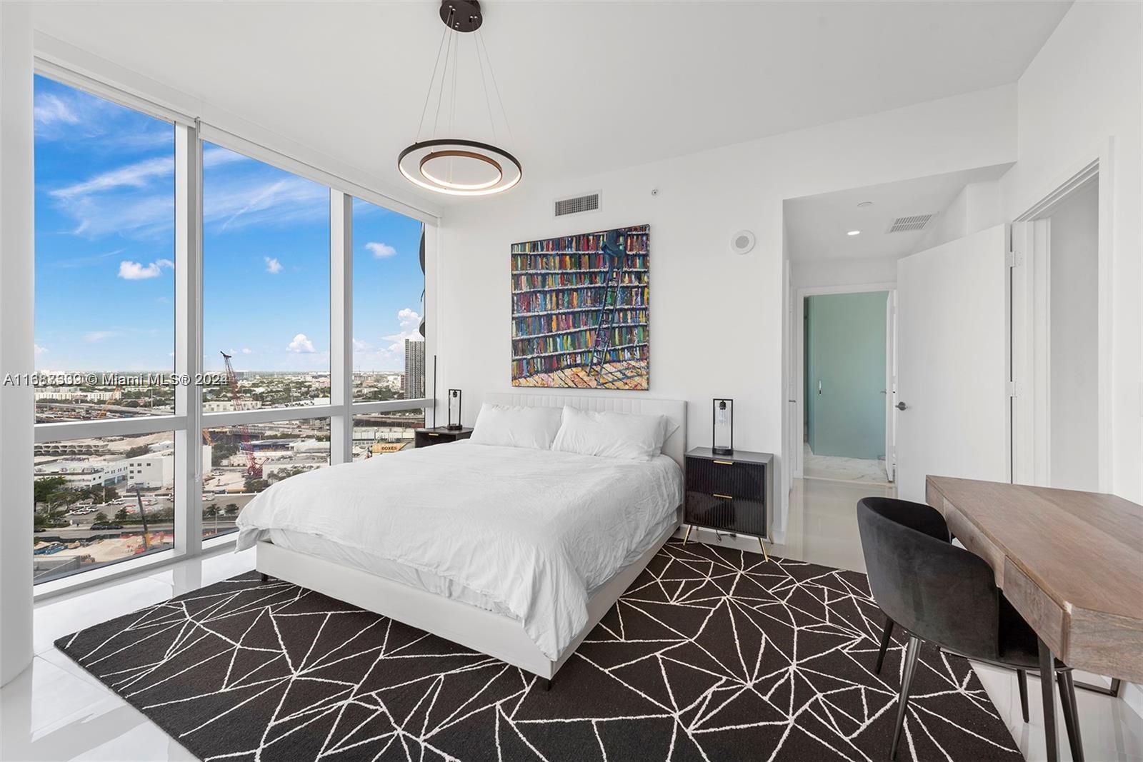 PARAMOUNT MIAMI WORLDCENT - Residential Lease