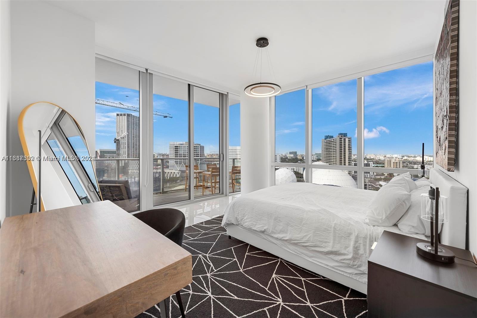 PARAMOUNT MIAMI WORLDCENT - Residential Lease