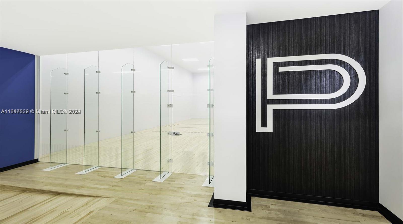 PARAMOUNT MIAMI WORLDCENT - Residential Lease
