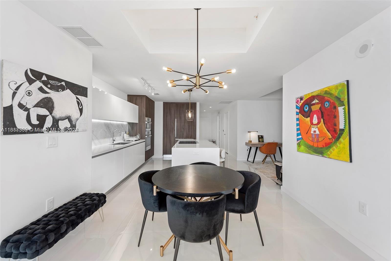 PARAMOUNT MIAMI WORLDCENT - Residential Lease
