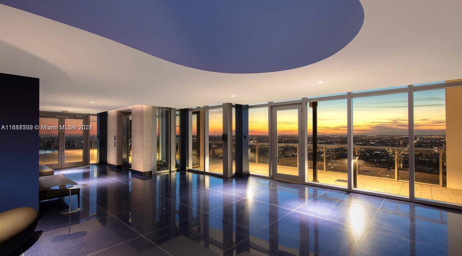 PARAMOUNT MIAMI WORLDCENT - Residential Lease