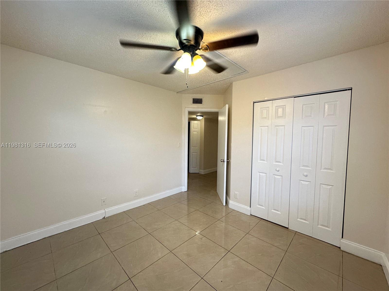 CASTLEWOOD - Residential Lease