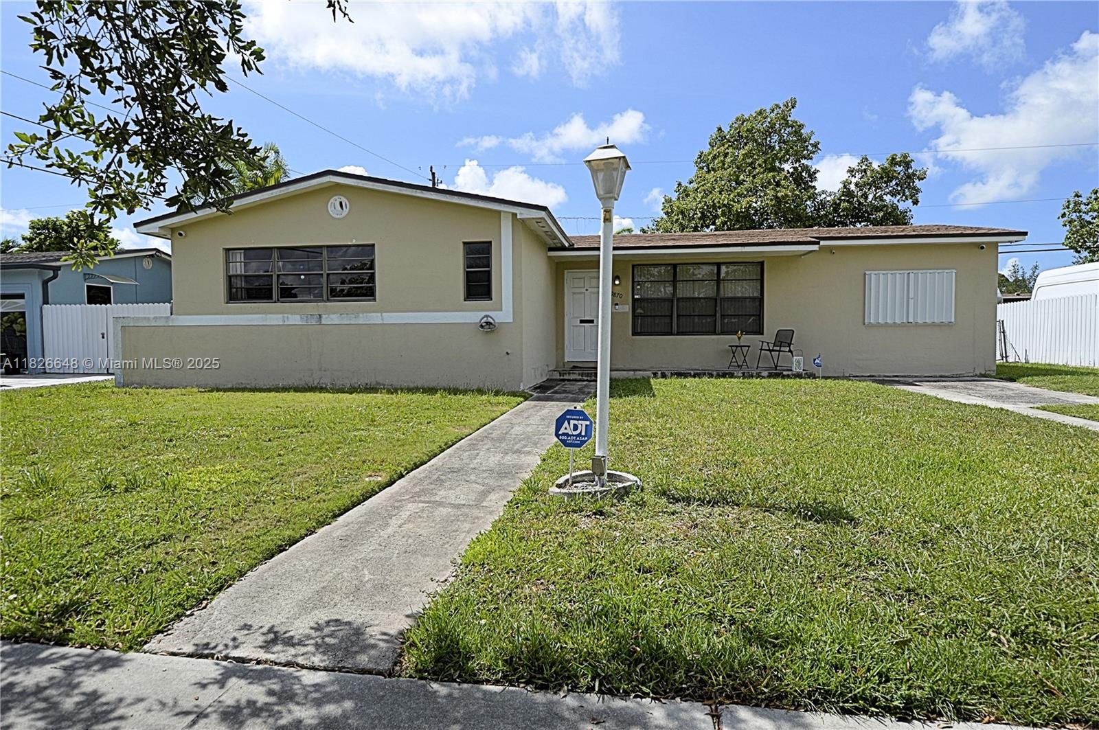 9870 Bahama Dr
