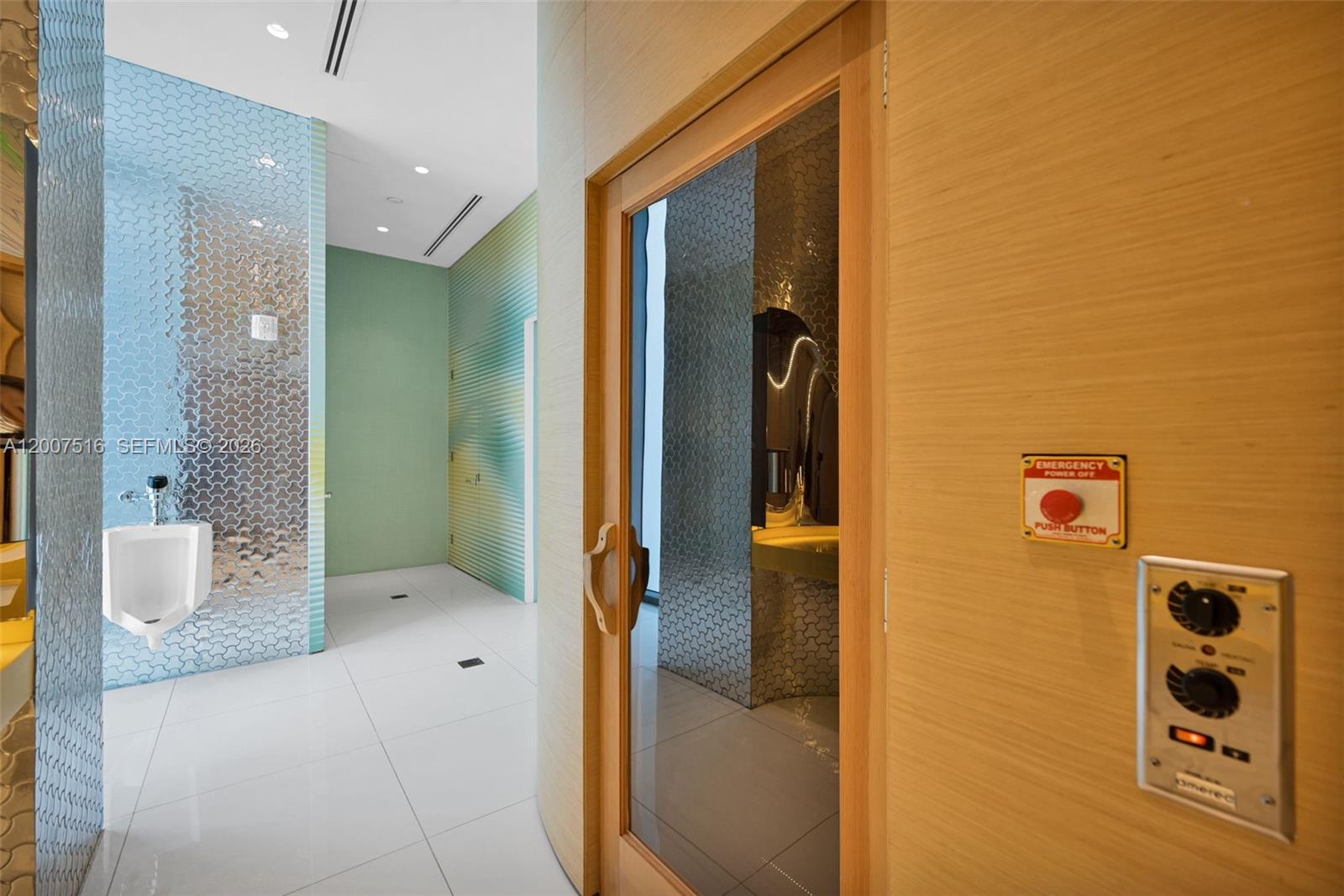 PARAISO BAYVIEWS CONDO - Residential