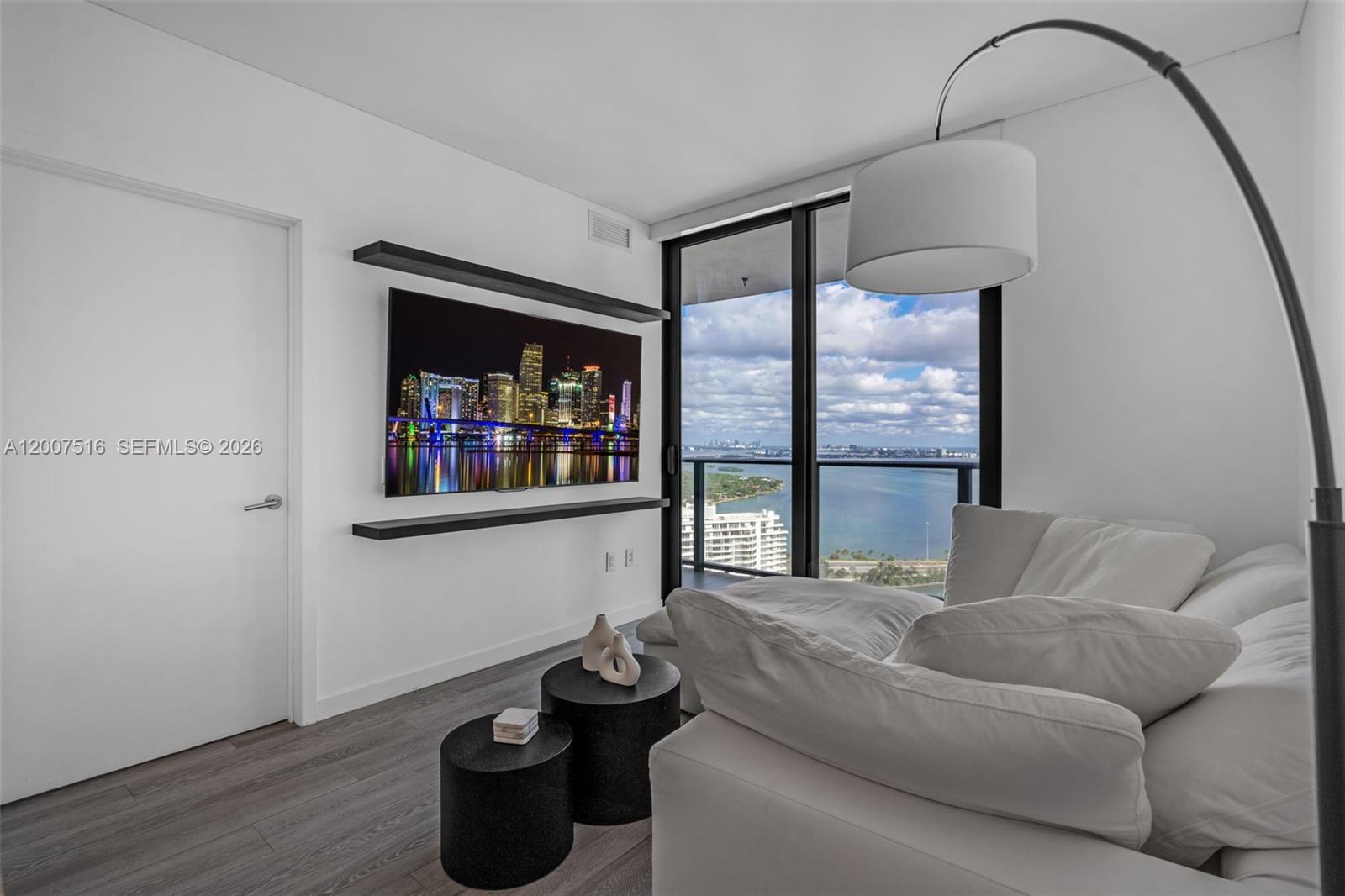 PARAISO BAYVIEWS CONDO - Residential