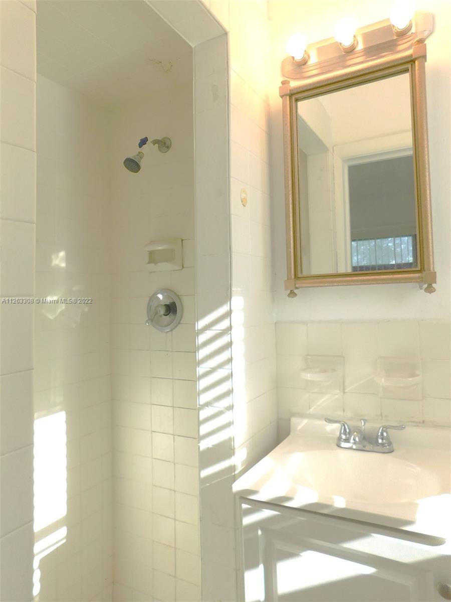 1735 MARSEILLE DR CONDO - Residential Lease