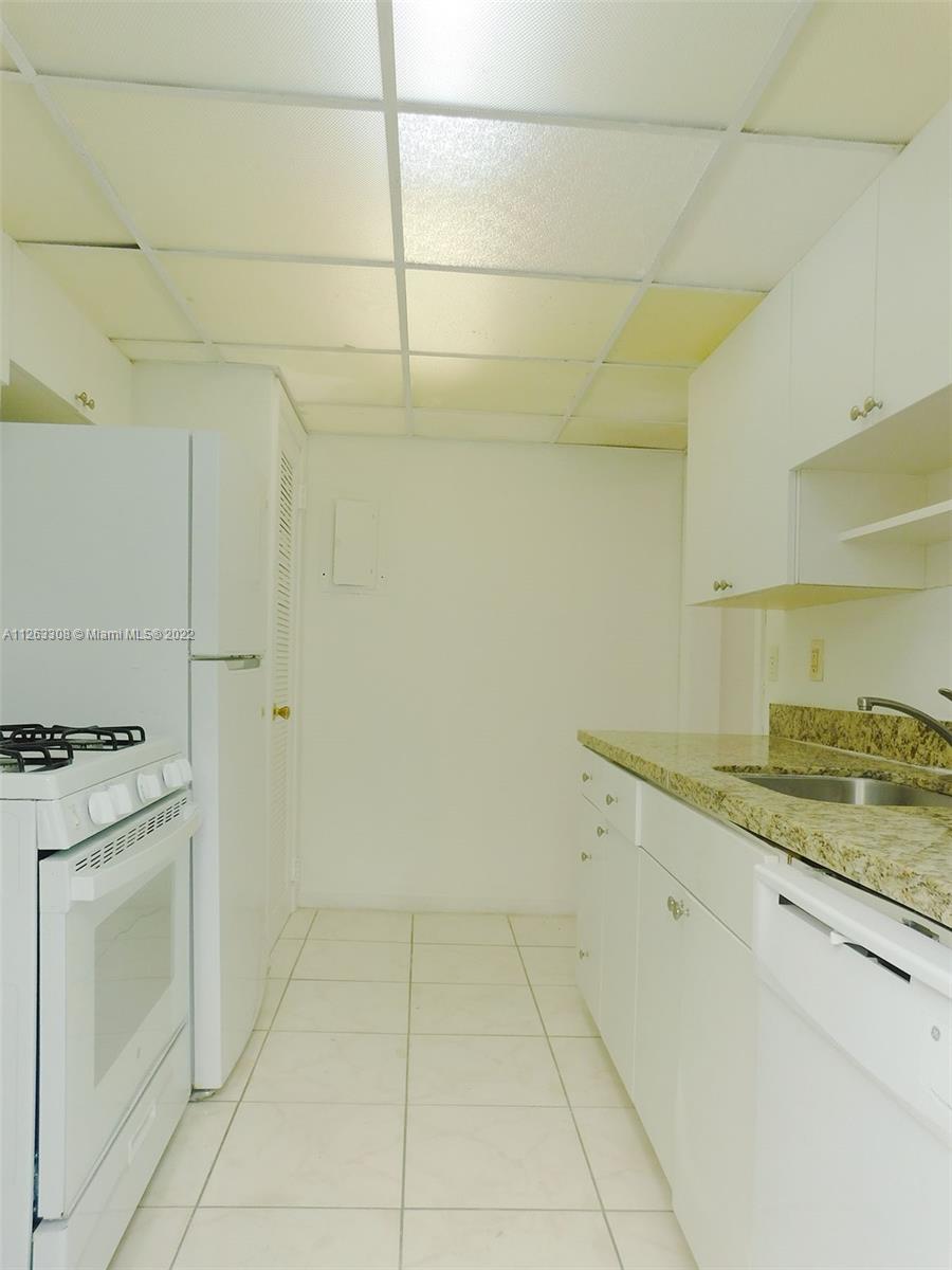 1735 MARSEILLE DR CONDO - Residential Lease