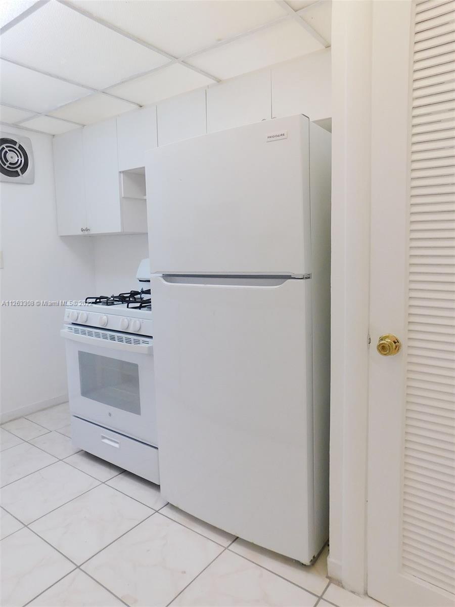 1735 MARSEILLE DR CONDO - Residential Lease