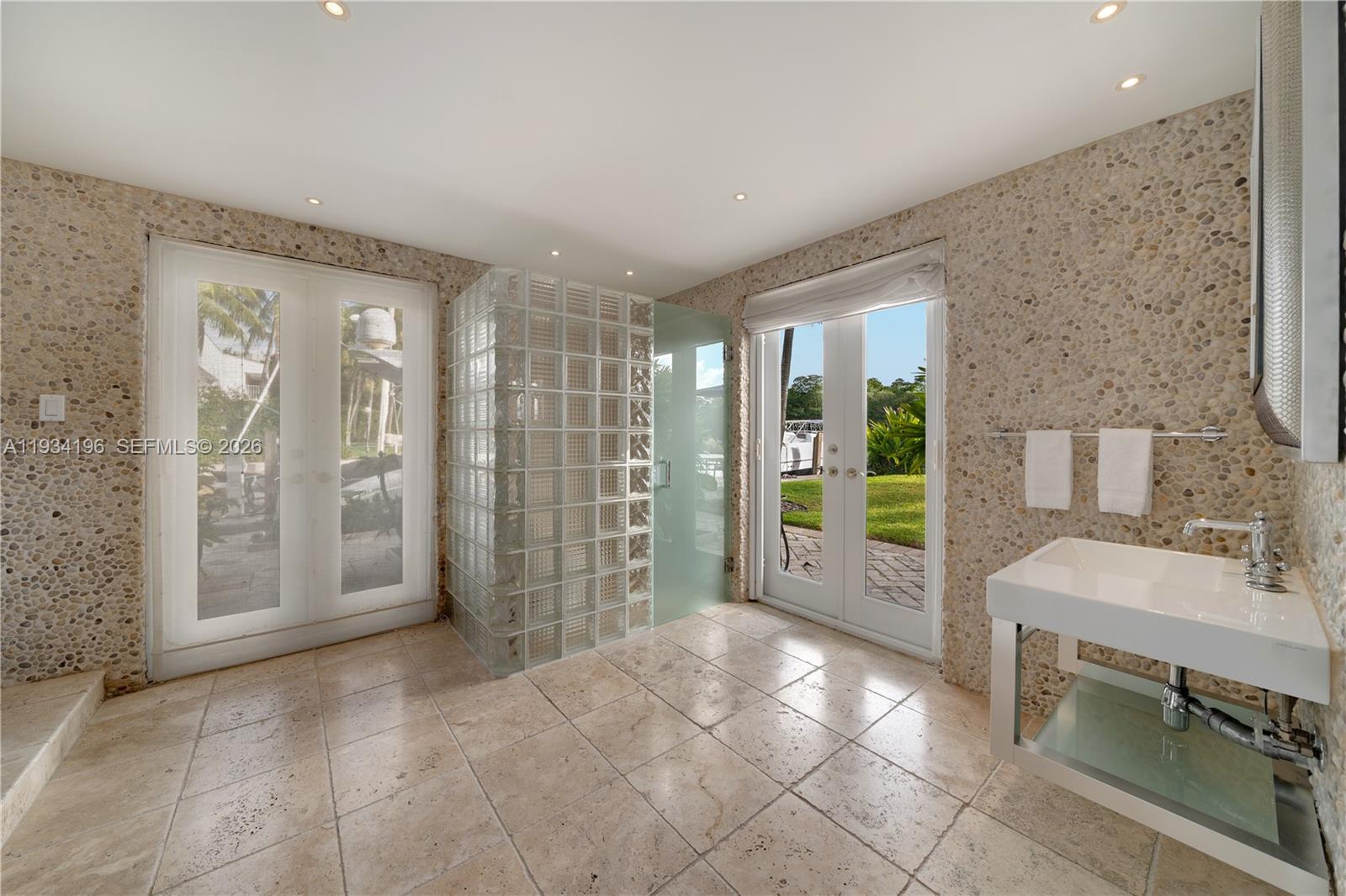 CAPE FLORIDA SUB SEC 3 - Residential