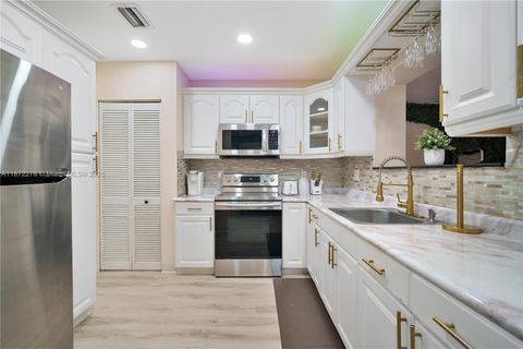 951 NW 148th St Miami FL 33168