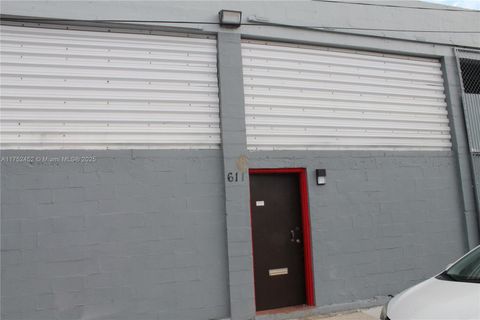 611 NW 11th St Miami FL 33136