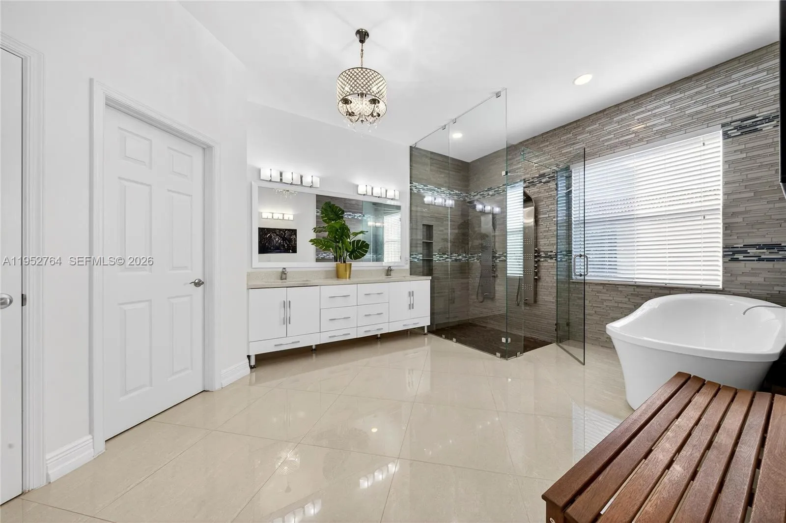 Davie, Florida, 33330, United States, 4 Bedrooms Bedrooms, ,3 BathroomsBathrooms,Residential,Active,2012872