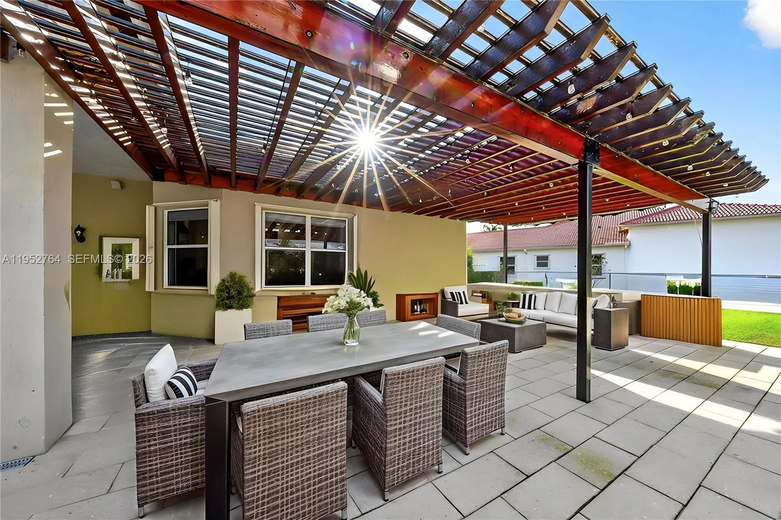 Davie, Florida, 33330, United States, 4 Bedrooms Bedrooms, ,3 BathroomsBathrooms,Residential,Active,2012872